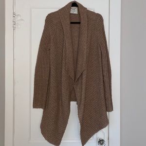 Abercrombie & Fitch sweater